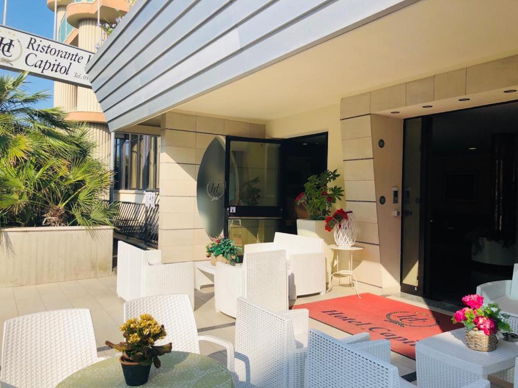 Hotel Capitol San Mauro Mare Exterior foto